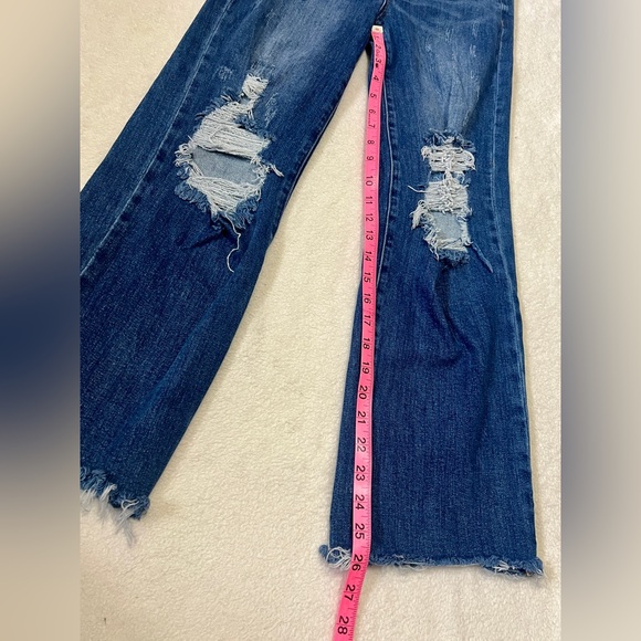 RISEN LA Distressed Boyfriend Straight Leg Jean - Size 9/29 - Picture 5 of 14